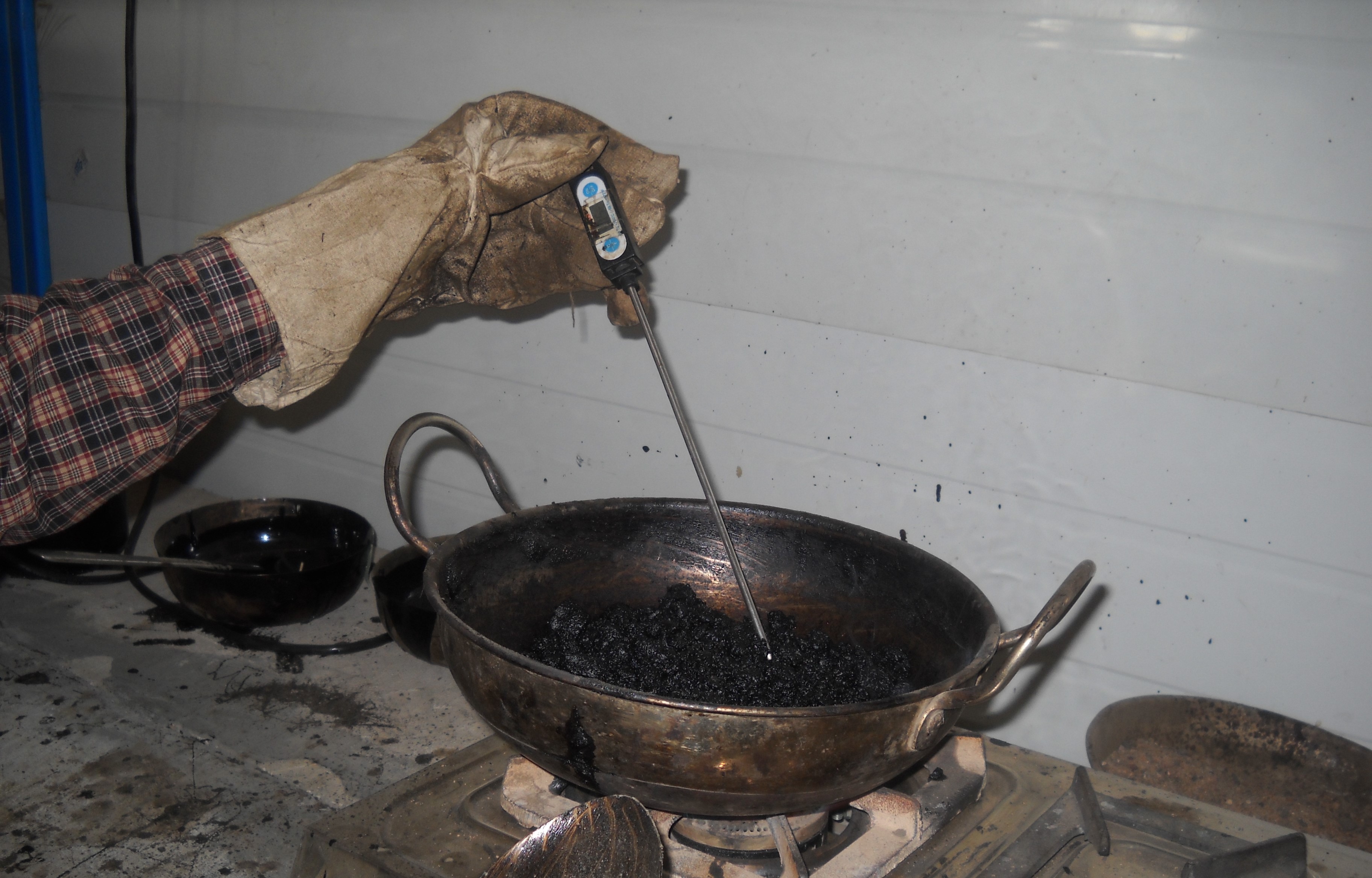 Bitumen laboratory testing